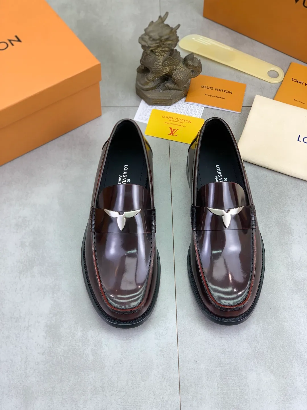 Men's men's shoes 💰P542 New style 💶[LOUIS VUITTON] Water-dyed Niuli Original order New style 🍀LV Louis Vuitton *——Top version of LV classic leather shoes! Made of imported original calfskin, original leather side strips and wear-resistant high-end rubber outsole! High quality products! Color: 3️⃣optional Size: 38-44 (45 customized)